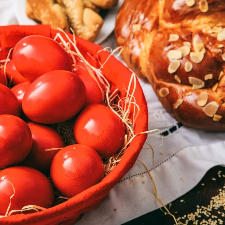 Easter in Mykonos: Traditions, customs, and flavors that stand out