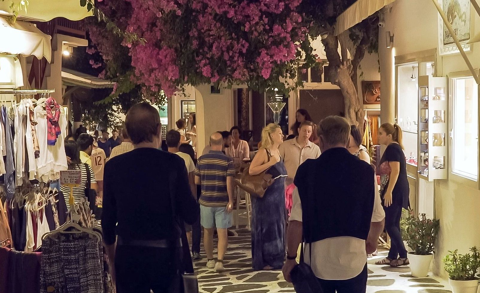 The ultimate guide to nightlife in Mykonos